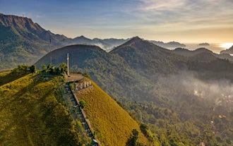 The breathtaking scenery at Mt. Tapyas View Deck