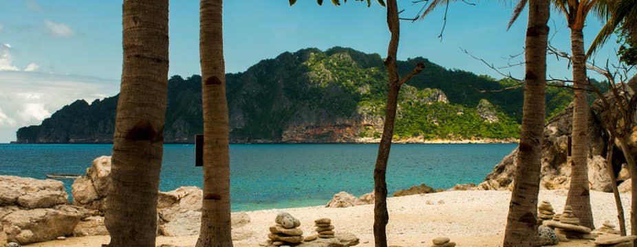 Islas de Gigantes & Sicogon Island Hopping Tour in Iloilo Province with Lunch