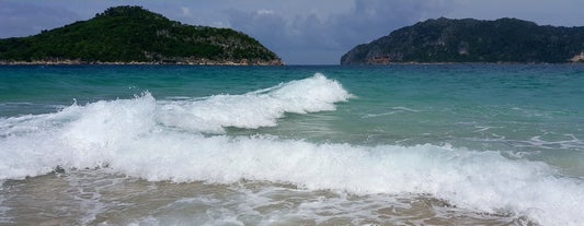 overlapping waves at Bantigue Sand Bar