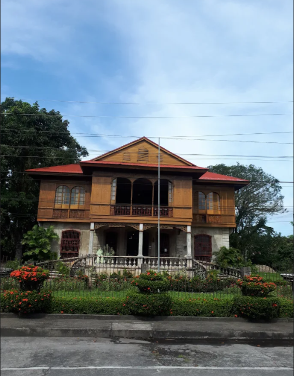 Dro by Balay Negrense