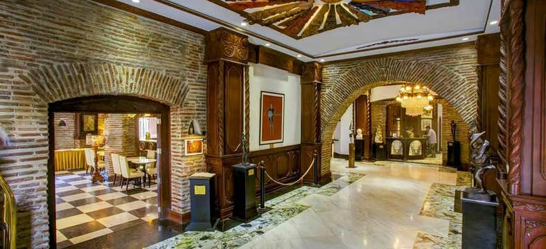 Charming 5-Day Vigan City Tour Package at Hotel Luna in Ilocos Sur Province with Breakfast