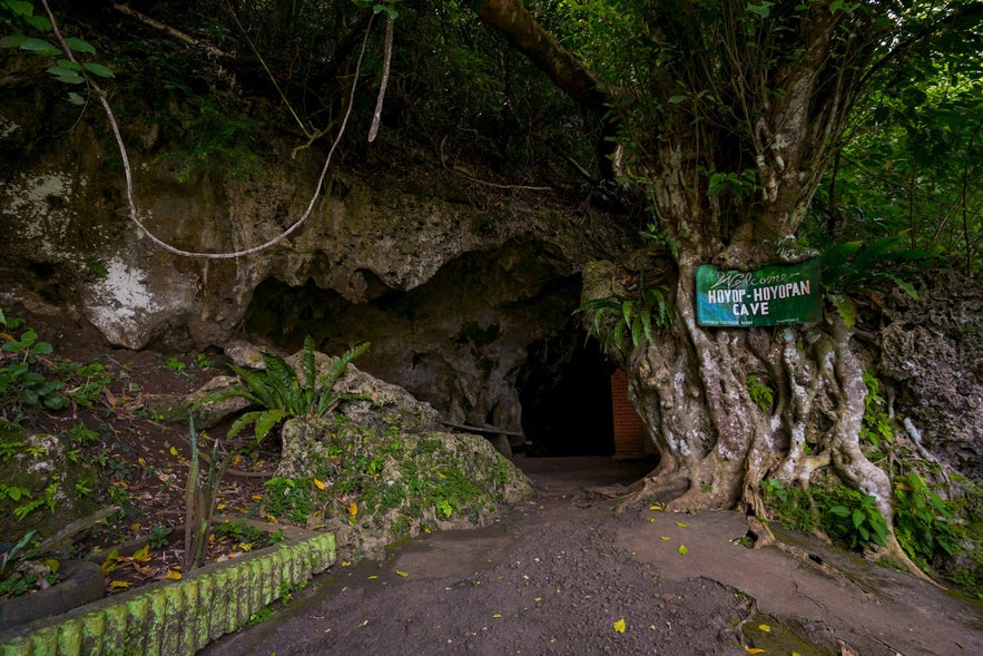 Hoyop Hoyopan Cave's entrance Hoyop Hoyopan Cave's entrance