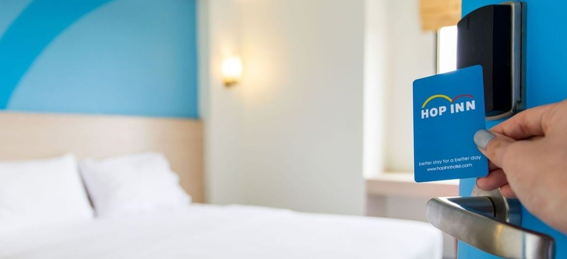 Budget-Friendly 2-Day Hop Inn Ortigas Package with Manila Airport Transfers