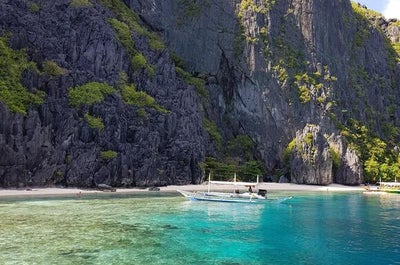Signature Island Hopping Shared Tour with Lunch (Cadlao Lagoon, Shimizu Island, Snake Island & Secret Lagoon)