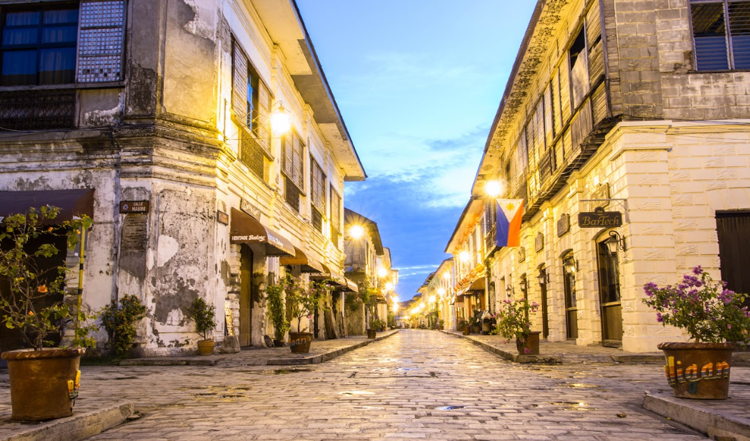 The cobblestone streets of Calle Crisologo