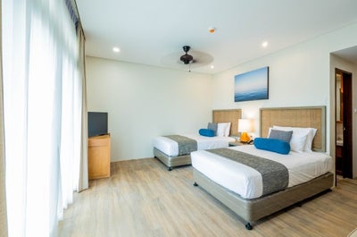 Deluxe Room with Twin Beds at Huni Sicogon Island