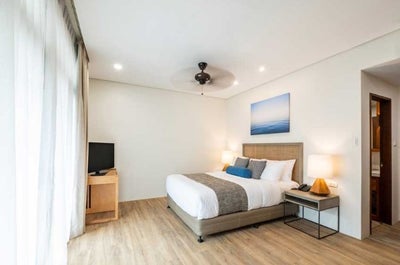 Deluxe Room with Queen Bed at Huni Sicogon Island