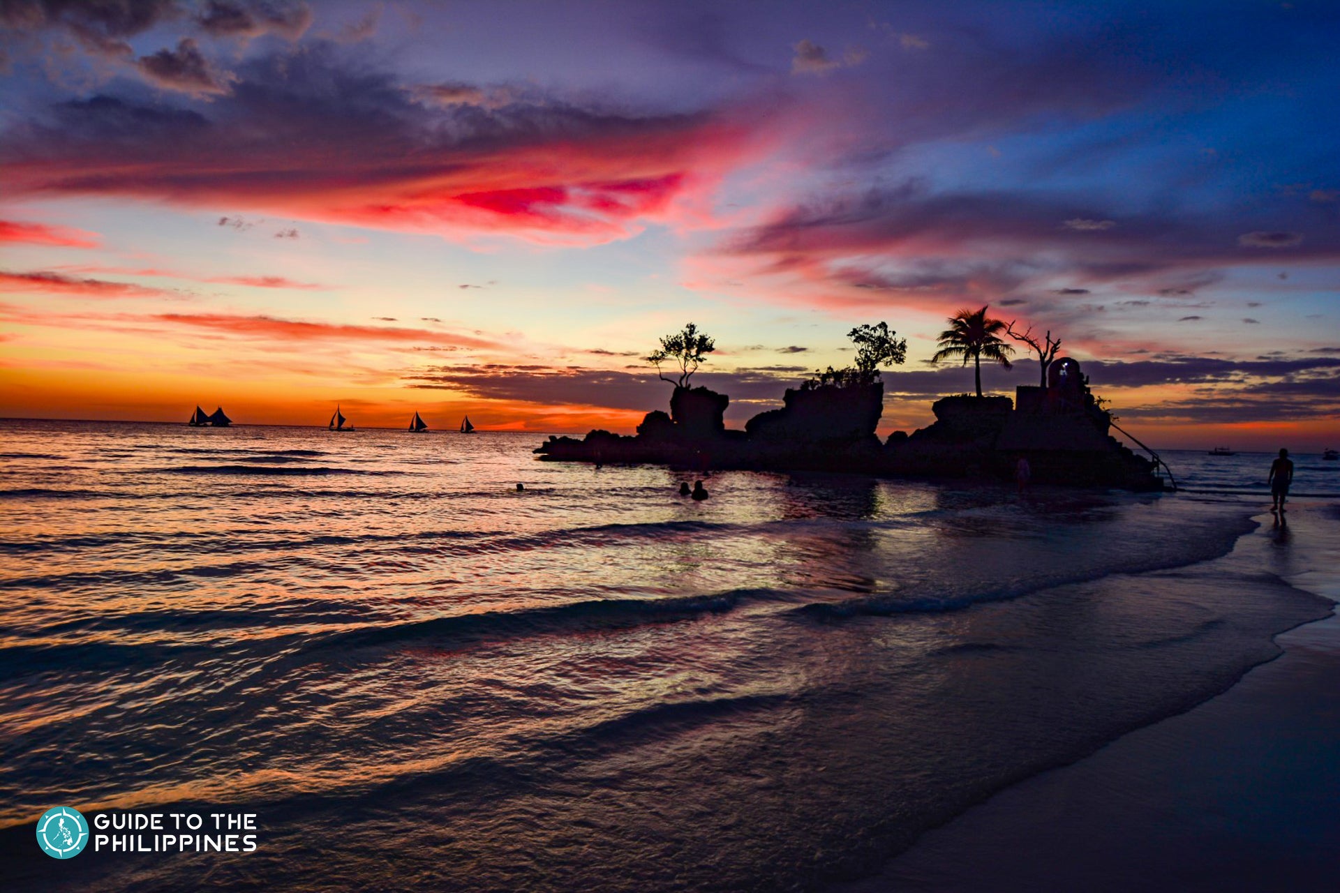TopBanner_Sunset at Boracay's White Beach.jpg