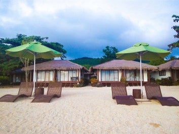 Powder white sand beach at Balay Kogon Sicogon Island