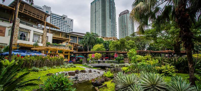 5-Day Manila Package with Hotel, Daily Breakfast & NAIA Airport Transfers