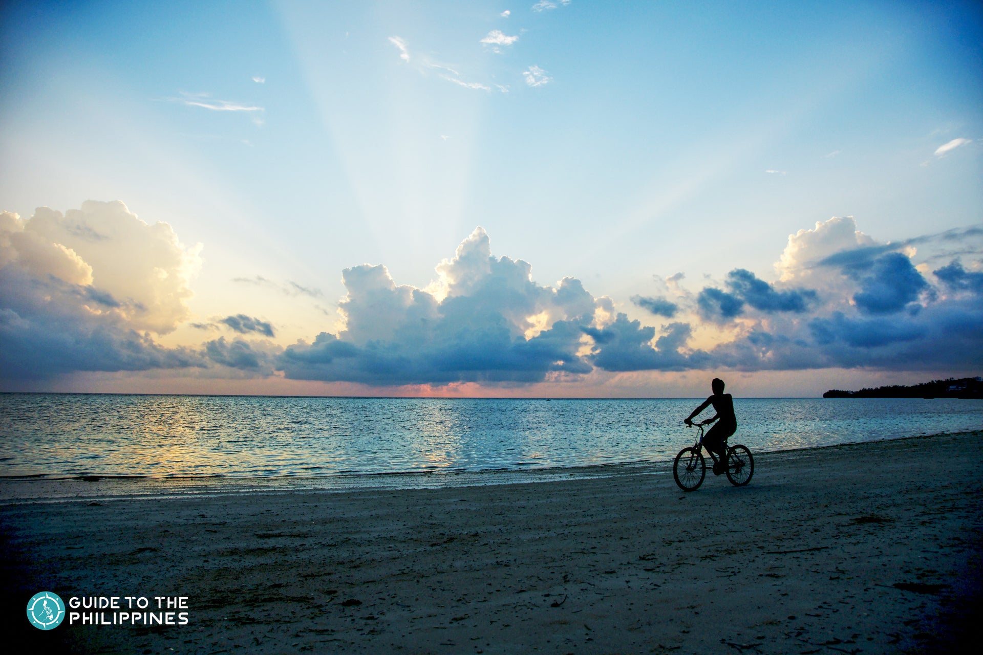 Manoc-Manoc beach at sunset