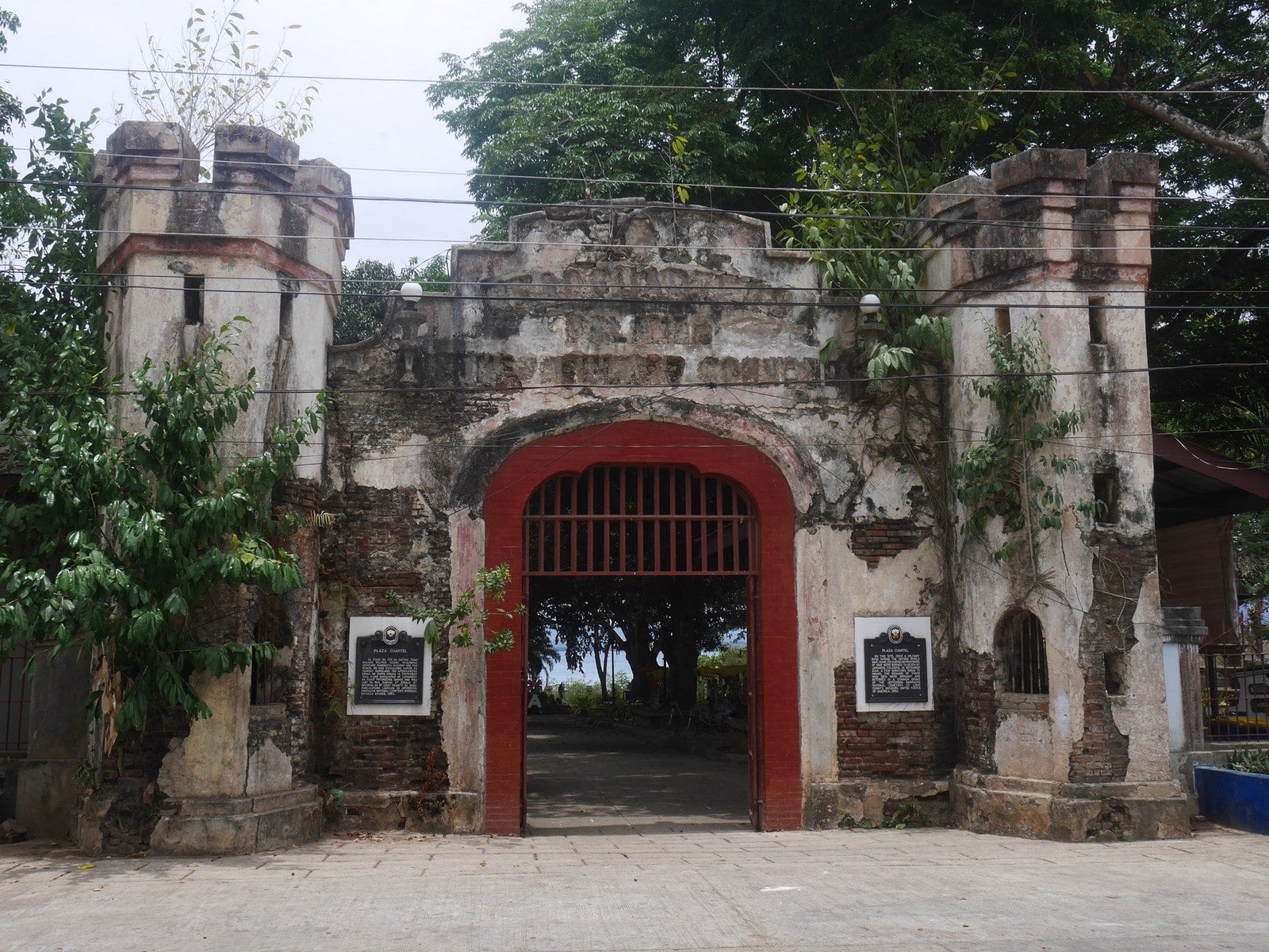 Take a tour of Plaza Cuartel, a historic site that once served as a prison for 150 American POWs during World War II.