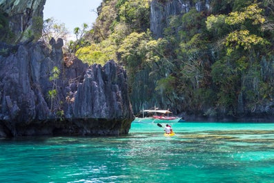 Be amused by the pristine waters of Big Lagoon, Secret Lagoon, Shimisu Island, Entalula Islandm and Seven Commandos Beach during your island hopping in El Nido, Palawan