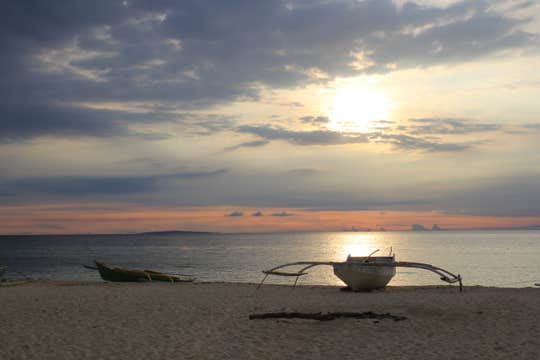 Aklan Province Hinugtan Beach & Hacienda Maria Tour with Lunch & Transfers