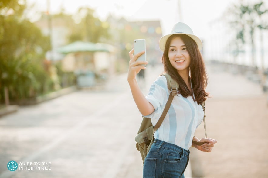 Woman traveling in the Philippines Woman traveling in the Philippines