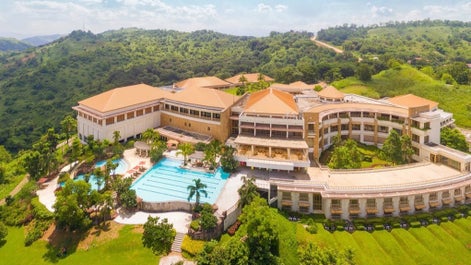 Facade of Timberland Highlands Resort