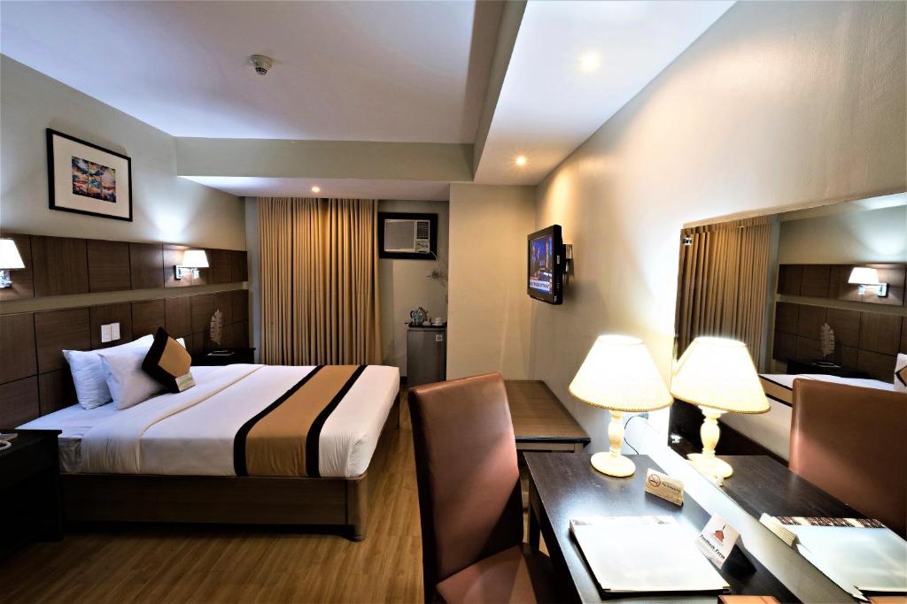 Superior room of The Pinnacle Hotel and Suites, Davao