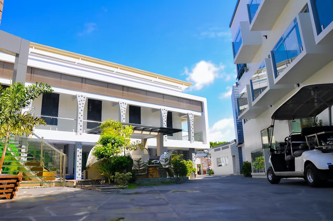 Eloisa Royal Suites