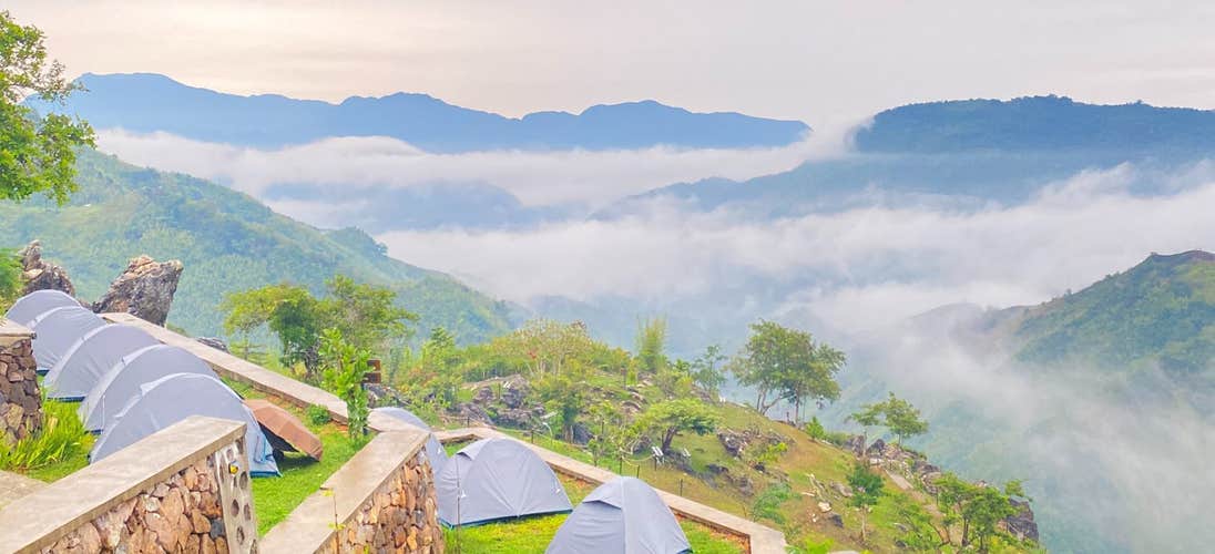 Relax your mind with the view of sea of clouds at Rizal Treasure Mountain
