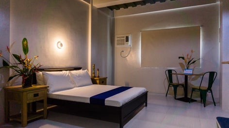 Comfort level room at South Anchorage Inn, El Nido, Palawan