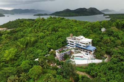 Check out at you comfort hotel room accommodation in Coron