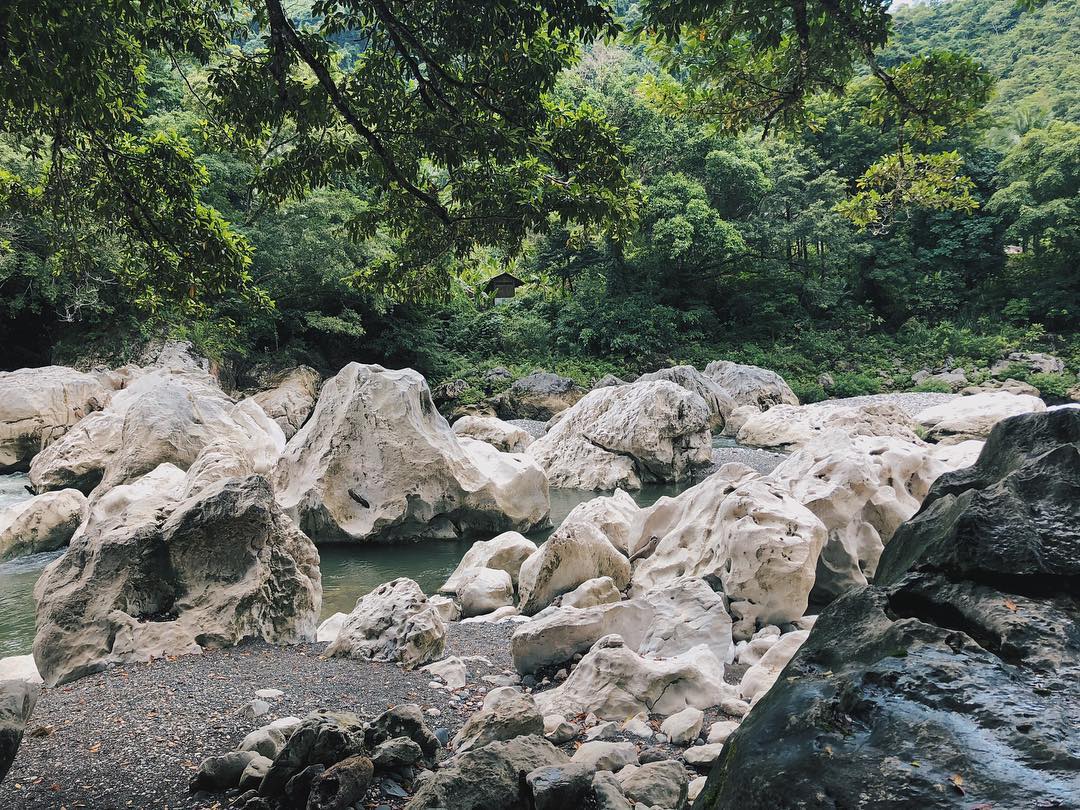 Liktinon White Rocks