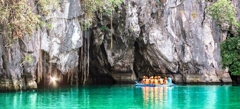 探索巴拉望有名的普林塞萨港（公主港）地下河国家公园