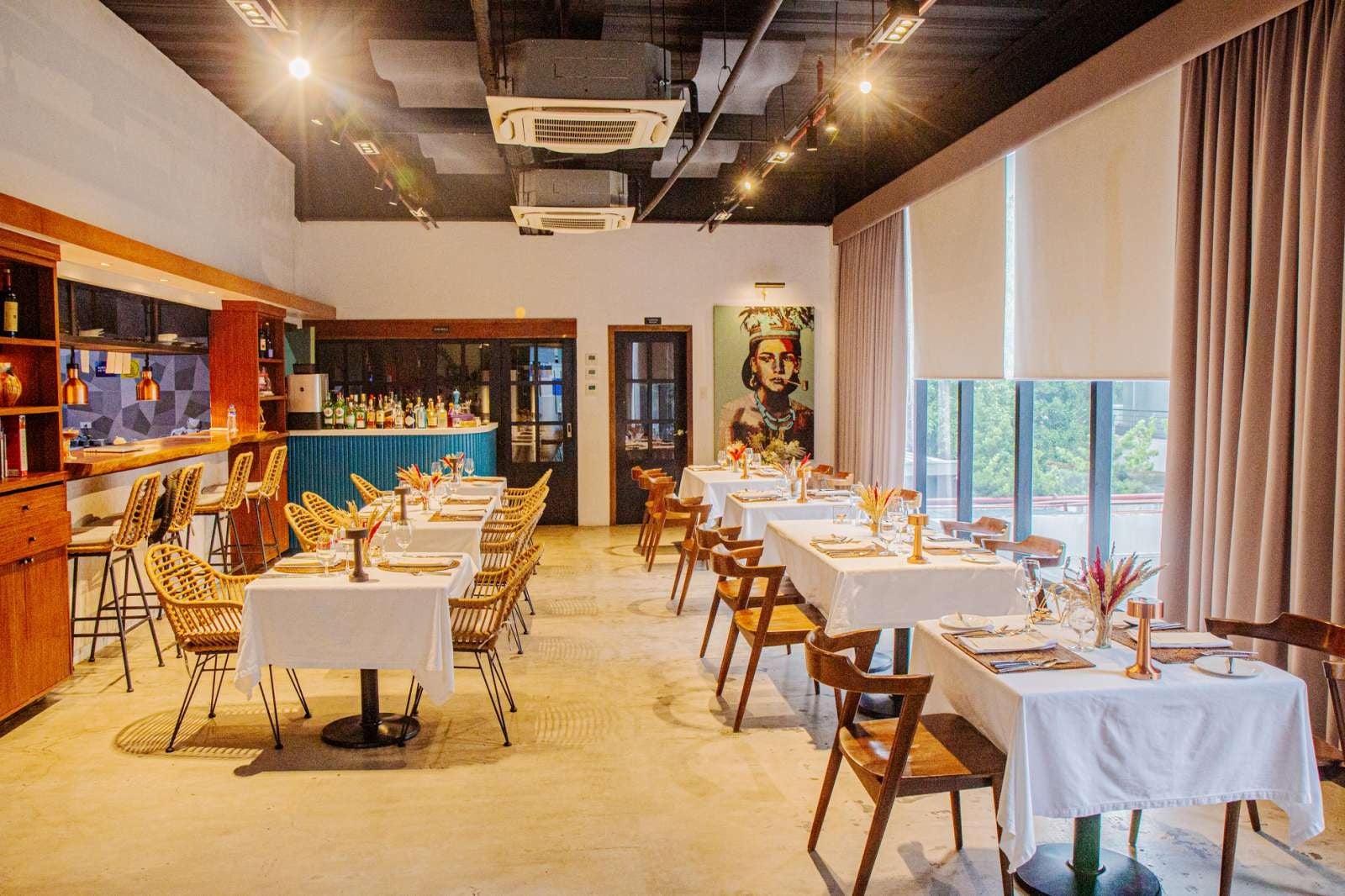 TopBanner_Beso Beso's interior.jpg