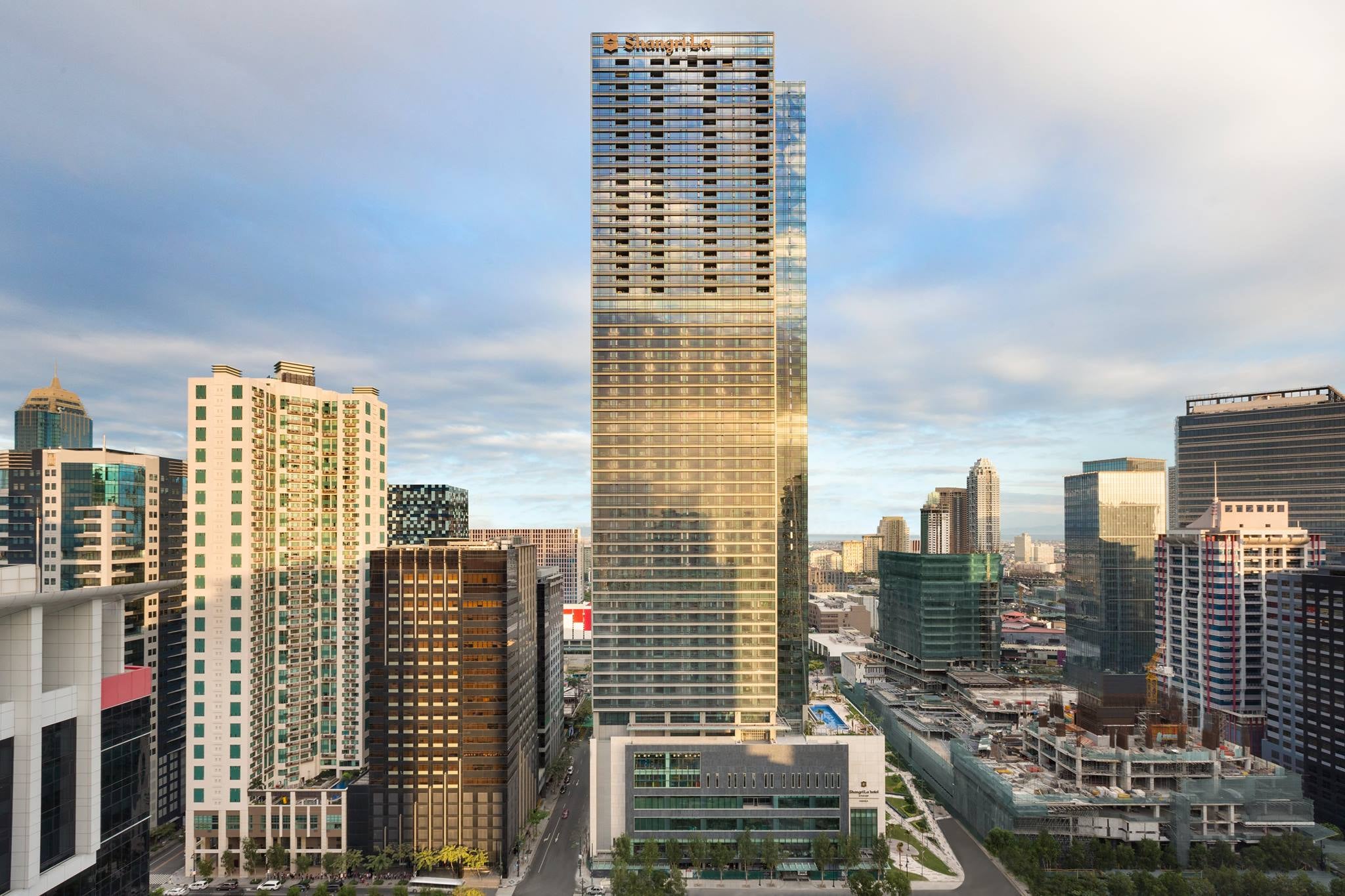 Shangri-La The Fort's exterior