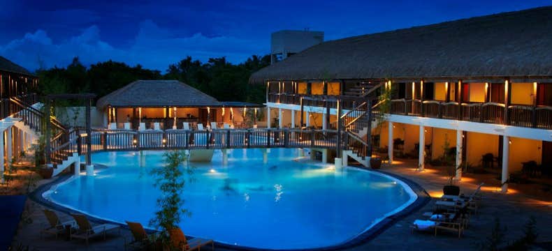 Incredible 3-Day Bohol Island Tour Package to Bluewater Panglao Beach Resort with Local Flights