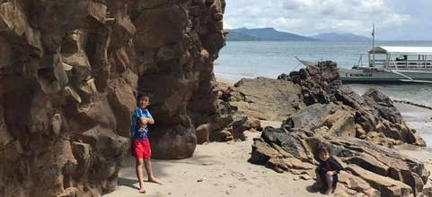 Albay Bacacay Floating Cottage Tour with Guide & Snorkeling Gear