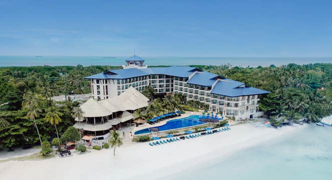 Refreshing 3-Day Bohol Island Tour Package to The Bellevue Resort with Local Flights