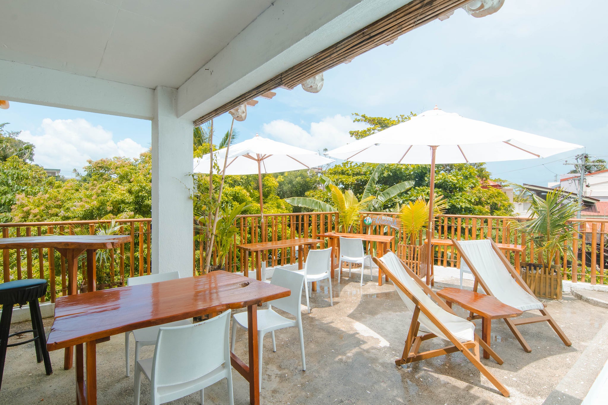 Hannah Hotel's outdoor pool lounge