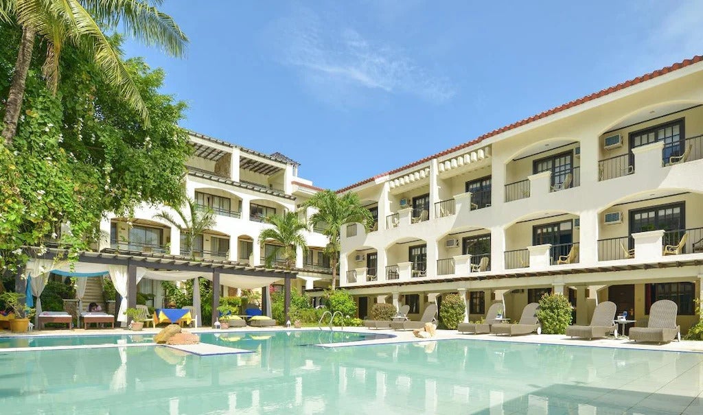 Le Soleil de Boracay's poolside
