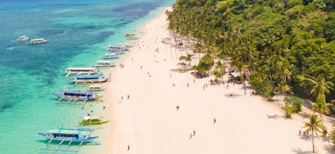 Boats along Puka Beach