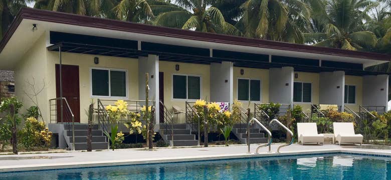 Best-Value 4-Day Siargao Island Package at Vivo Inn Resort with Tour to Beaches from Manila City