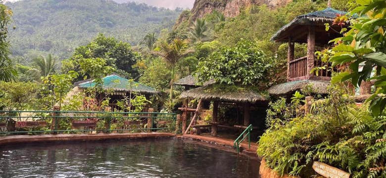 Private Tour to Pulangbato Falls & Sulfur Vents in Valencia Town from Dumaguete City