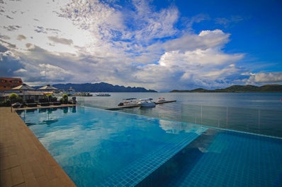 Two Seasons Coron Bayside Pool