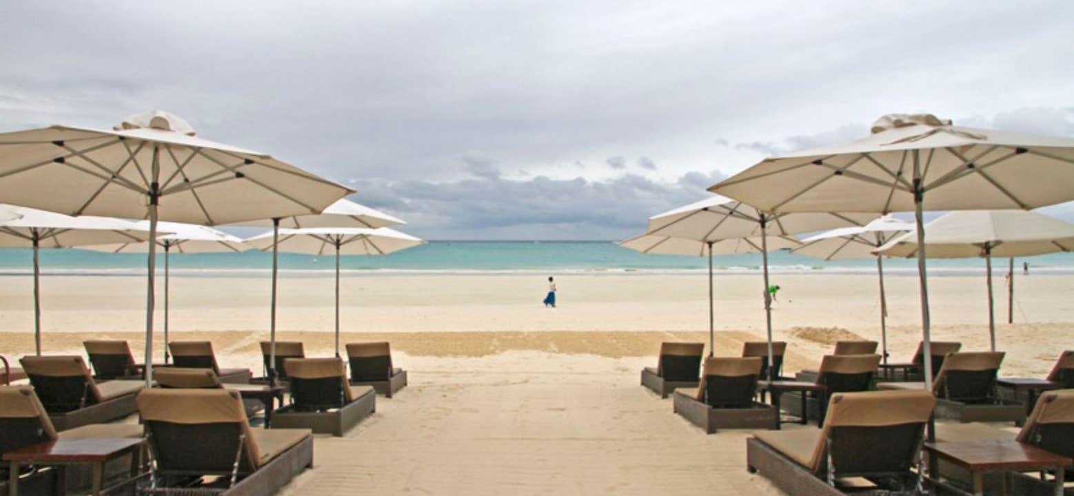 Two Seasons' beachside