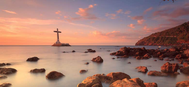 Exciting 1-Week Nature & Adventure Tour Package from Manila City