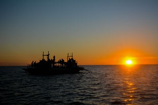 Snap photos of Boracay Island’s spectacular sunset while on this cruise