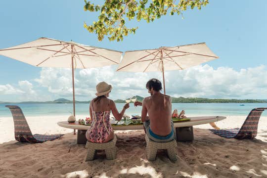 1-Week Cebu & Siargao Islands Beaches with Dumaguete City Hot Springs Tour Package from Manila