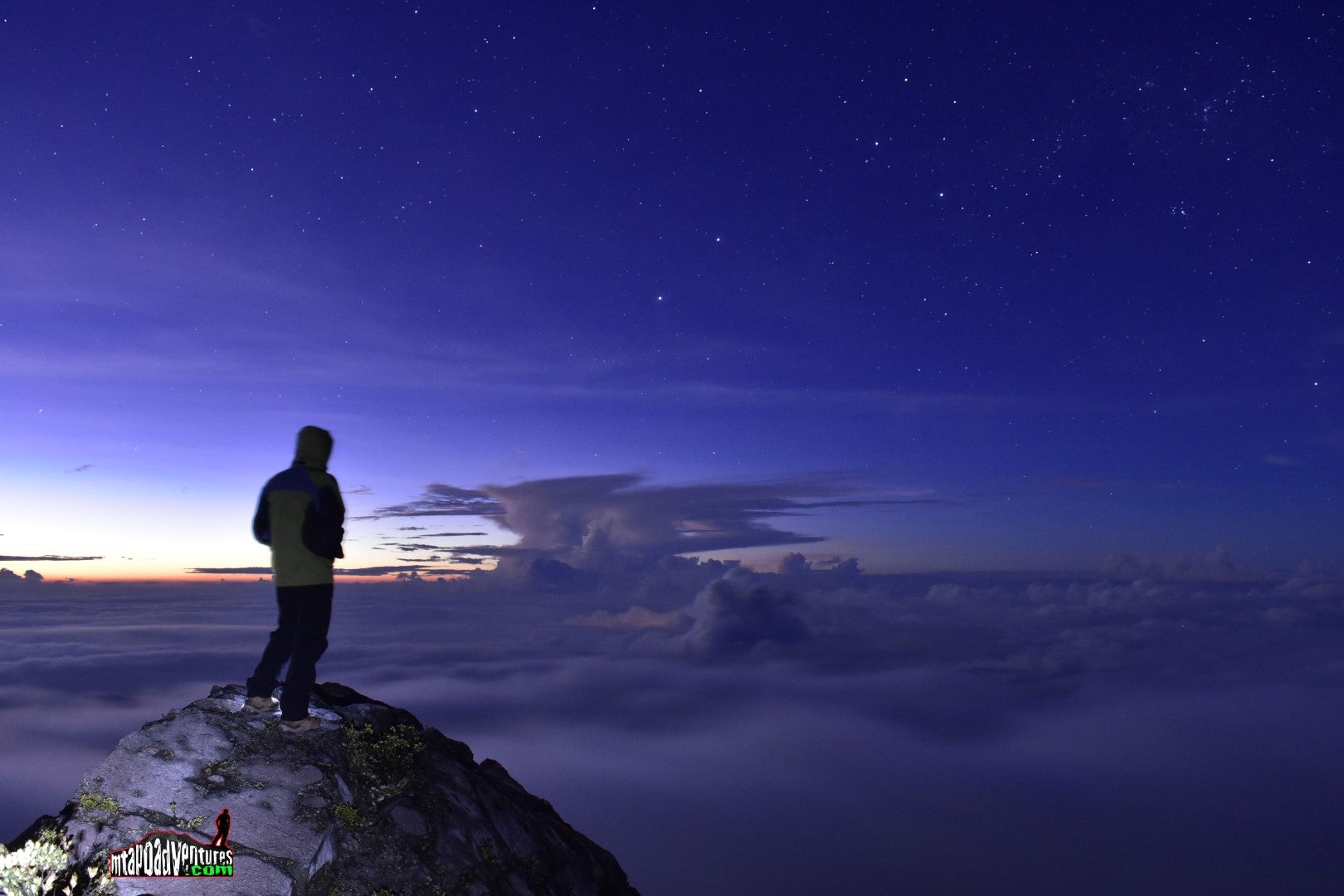 This Mount Apo hiking tour package brings you through gorgeous forests and mossy trails.