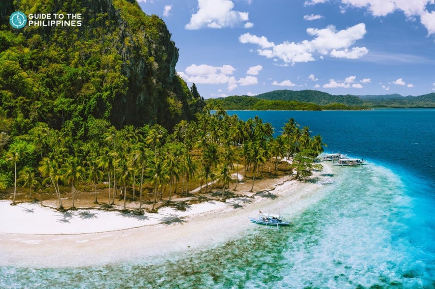 Pinagbuyutan Island in El Nido Pinagbuyutan Island in El Nido