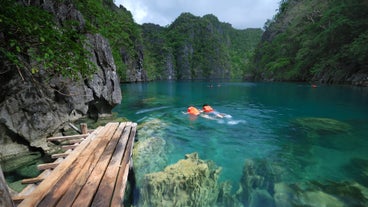 2-Week El Nido to Coron, Cebu, Siquijor & Boracay Island Hopping Philippine Tour Package