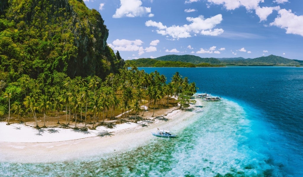 Pinagbuyutan Island in El Nido