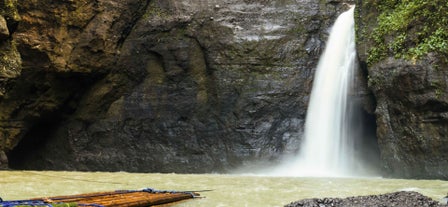 Pagsanjan Falls Laguna Shared Tour with Safety Gear, Boat Ride & Transfers from Manila