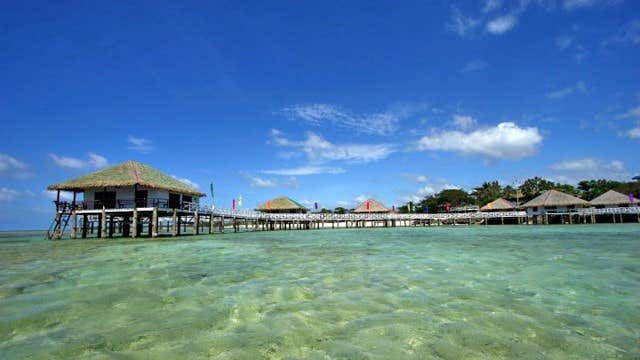 Private Day Tour to Stilts Calatagan Beach Resort in Batangas Province from Manila City