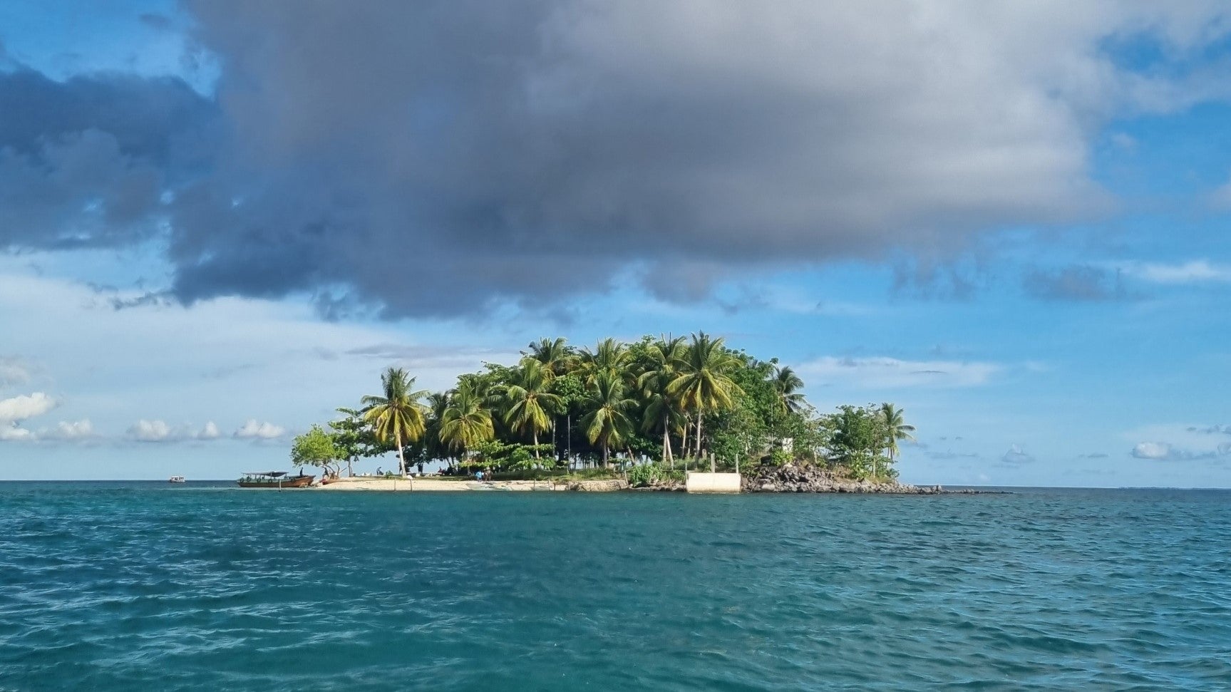 During this tour package in Tawi-Tawi, you’ll get to see some of its surrounding islands