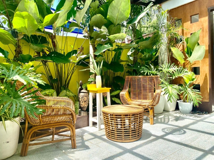 Den'gi Inn's outdoor lounge